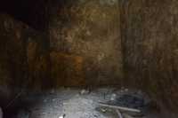 10 Intérieur du tombeau (au dessus d'un escalier)