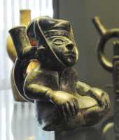 61 Bouteille - Personnage assis - Moche (0-200)