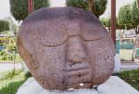 356 Democracia tête colossale olmèque provenant de Monte Alto 600-100 av JC.