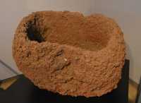 01 Urne funéraire (postérieure à l'époque des Moai)