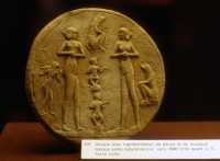 311 Musiciens et danseuses  début du 2° millénaire)