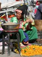 42 Marchande de fruits