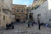 01 Parvis et entrée de l'église du Saint Sépulcre