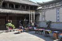 10 Cour intérieure de la maison