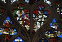 03 Anges tenant les instruments de la passion (clous et verges)