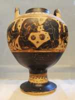 070 Pyxide pour cosmétiques ou objets de toilette (Corinthien 6°s) Attribuée au peintre Geladakis