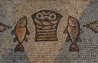 09 Mosaïque - Quatre pains et deux poissons