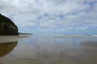 100 Plage devant Cathedral Caves