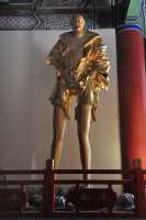 23 Arhat au grandes jambes