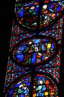 09 Dieu tenant une épée