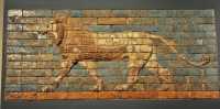 32 Lion de la voie processionnelle de Babylone - Briques émaillées - Règne de Nabuchodonosor II (604-562)