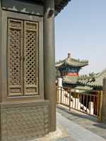 52 Fenêtre de bronze