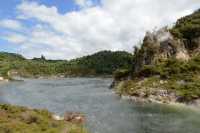 086 Frying Pan Lake & les rochers de la cathédrale