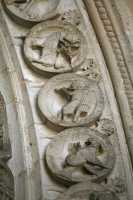 46 - Médaillons du Tympan