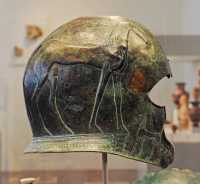 096 Casque de bronze crétois (7°s) Butin pris par Synenitos fils de Euklotas