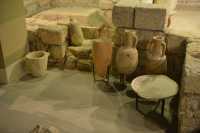 11 Amphores et table basse