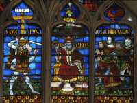 06 Héraclius menace le roi des Perses qui se fait adorer comme un Dieu