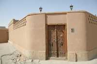 079 Porte d'une résidence *