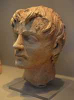 003 Tête d'homme (3°s av. JC) Temple de Manganello