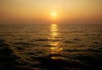221 Soleil couchant au large de la Macédoine