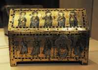 008 Reliquaire émail champlevé (Limoges ± 1180)