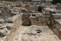 087 Maison & citerne dans le quartier juif à l'ouest de la tour