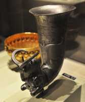 21 Rhyton en argent en forme de bouc (Achéménide - 5° siècle)