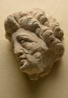 082 Tête sculptée - Sanctuaire gallo-romain de Ribemont-sur-Ancre (± 200 ap. JC)
