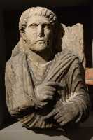 101 Stèle funéraire de Palmyre (2°s. ap. JC)