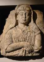 100 Stèle funéraire de Palmyre (2°s. ap. JC)